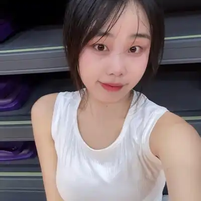 黄娜民